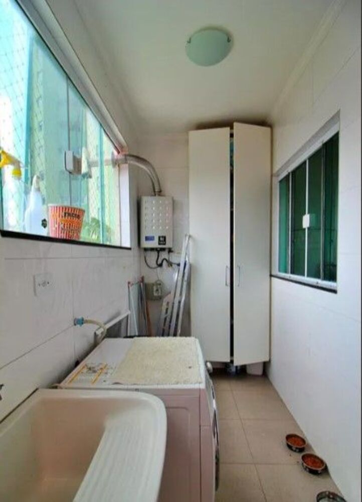 Sobrado à venda e aluguel com 3 quartos, 231m² - Foto 2