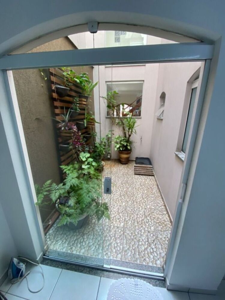 Sobrado, 3 quartos, 240 m² - Foto 1