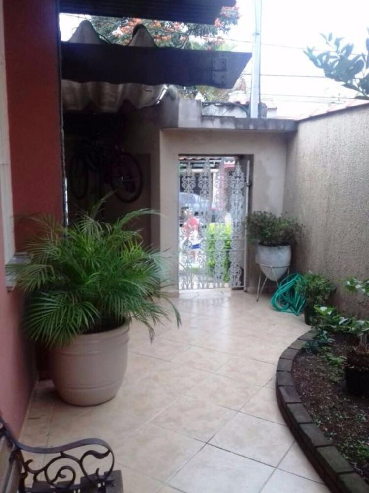 Casa, 5 quartos, 233 m² - Foto 1