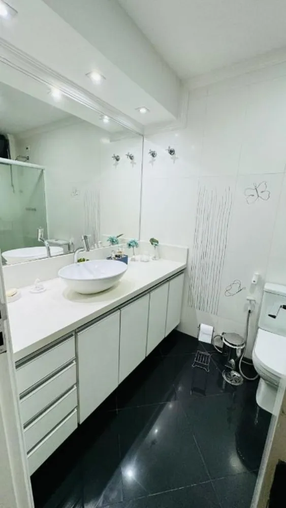 Apartamento, 3 quartos, 158 m² - Foto 1
