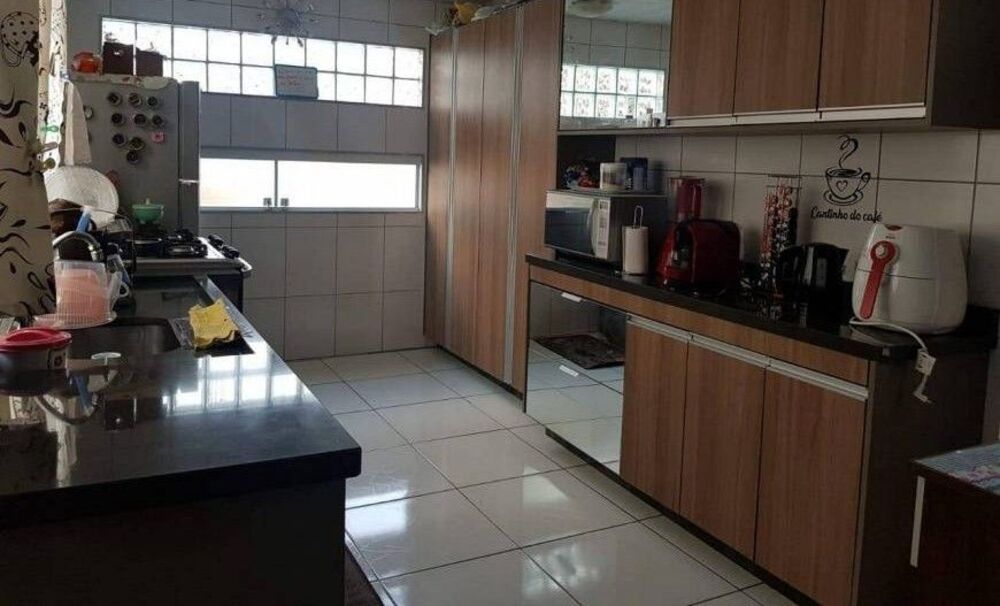 Sobrado, 5 quartos, 268 m² - Foto 1