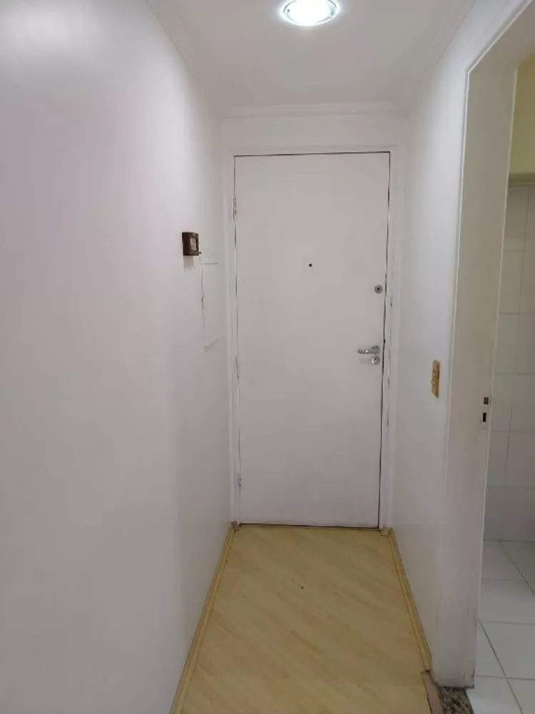 Apartamento à venda com 3 quartos, 75m² - Foto 4