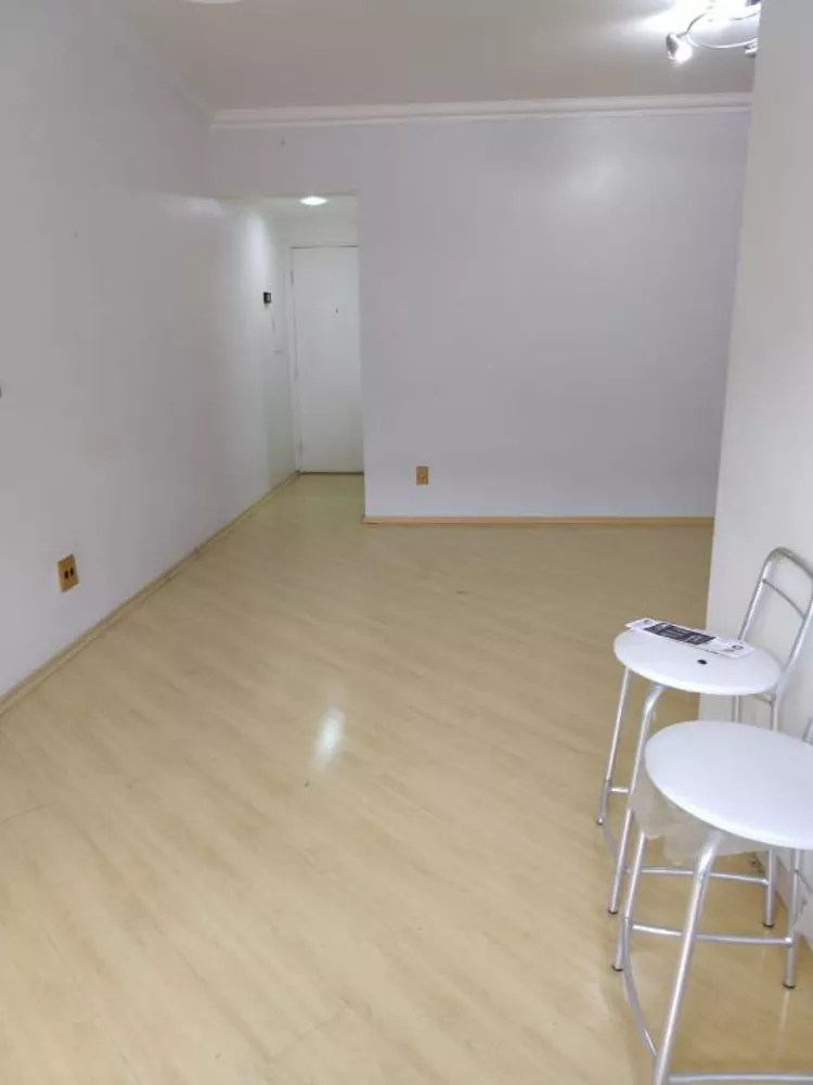 Apartamento à venda com 3 quartos, 75m² - Foto 5