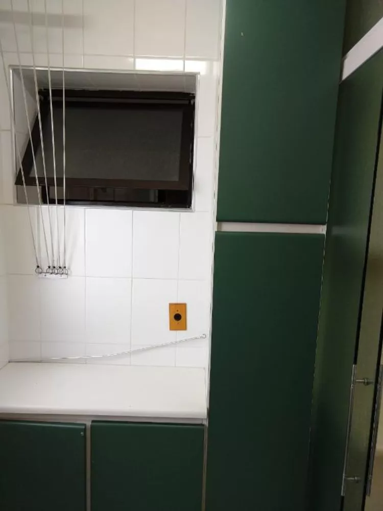 Apartamento à venda com 3 quartos, 75m² - Foto 18