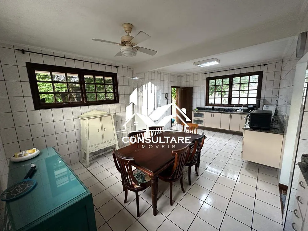 Casa, 6 quartos, 300 m² - Foto 2