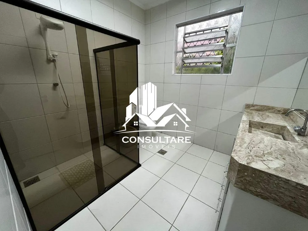 Casa, 4 quartos, 236 m² - Foto 1