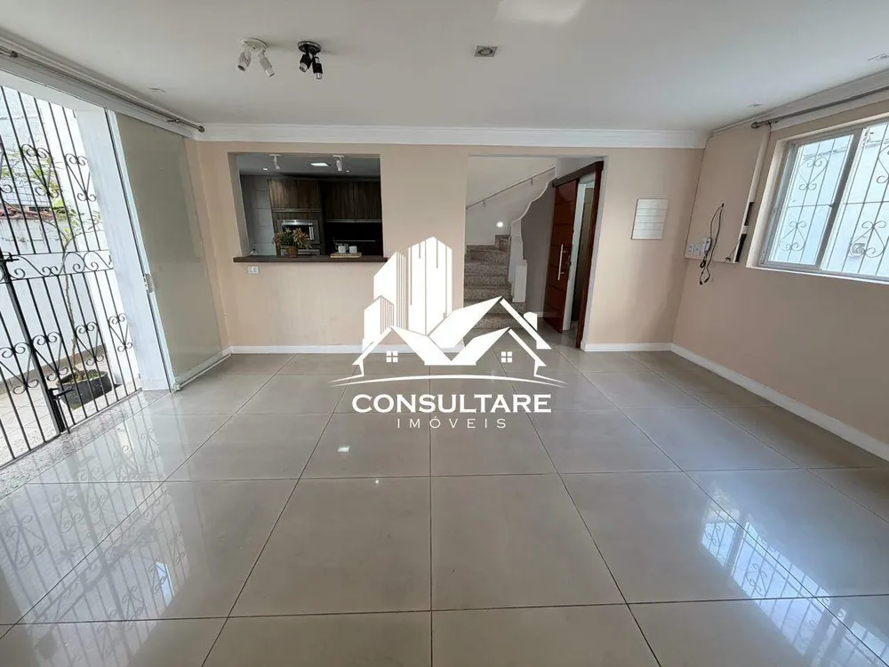 Casa, 3 quartos, 215 m² - Foto 2