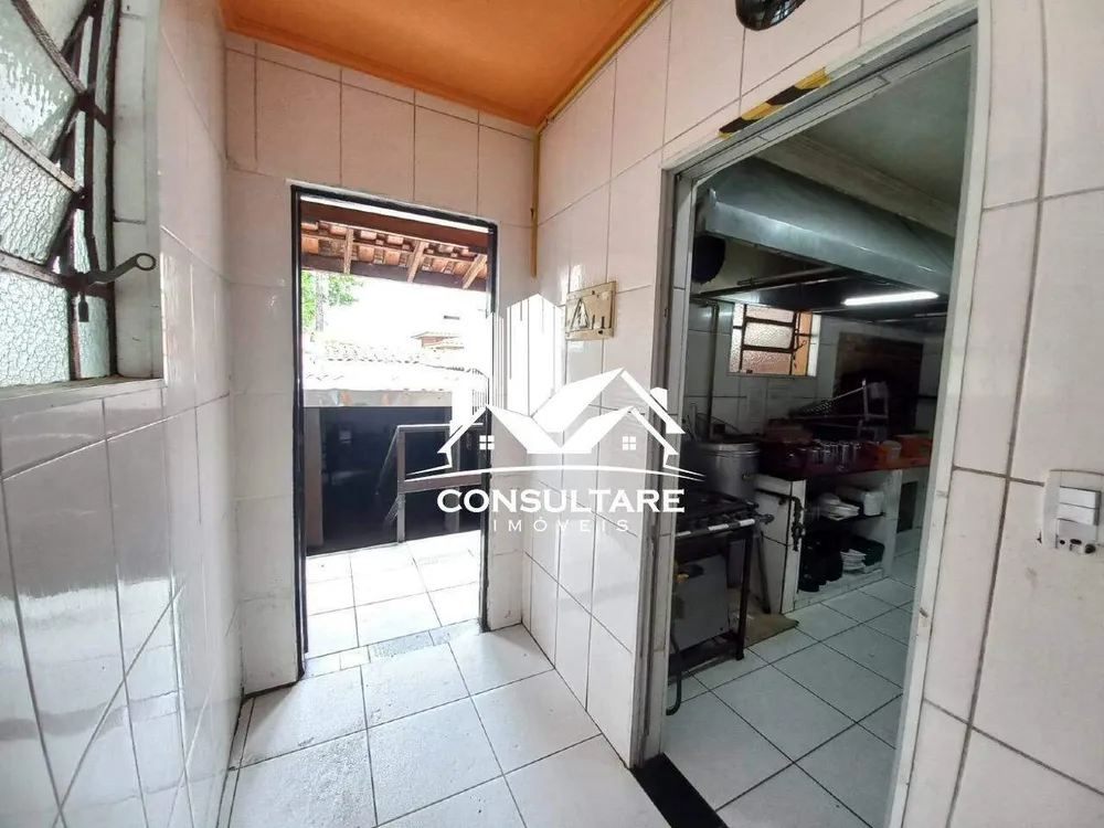 Casa, 1 quarto, 247 m² - Foto 2