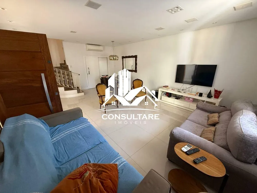 Casa, 3 quartos, 227 m² - Foto 1