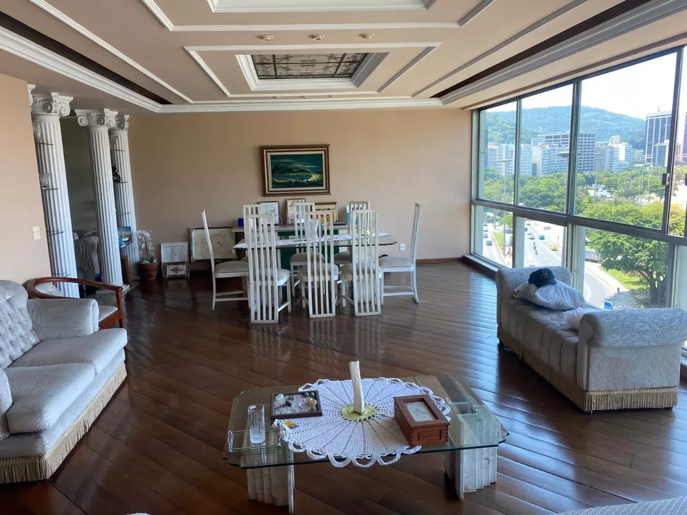Apartamento, 3 quartos, 188 m² - Foto 1