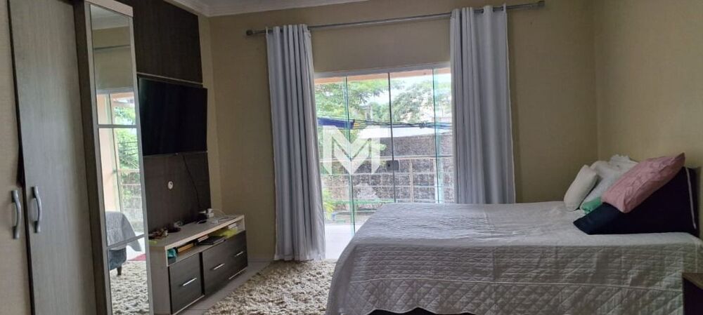 Casa de Condomínio à venda com 4 quartos, 233m² - Foto 5