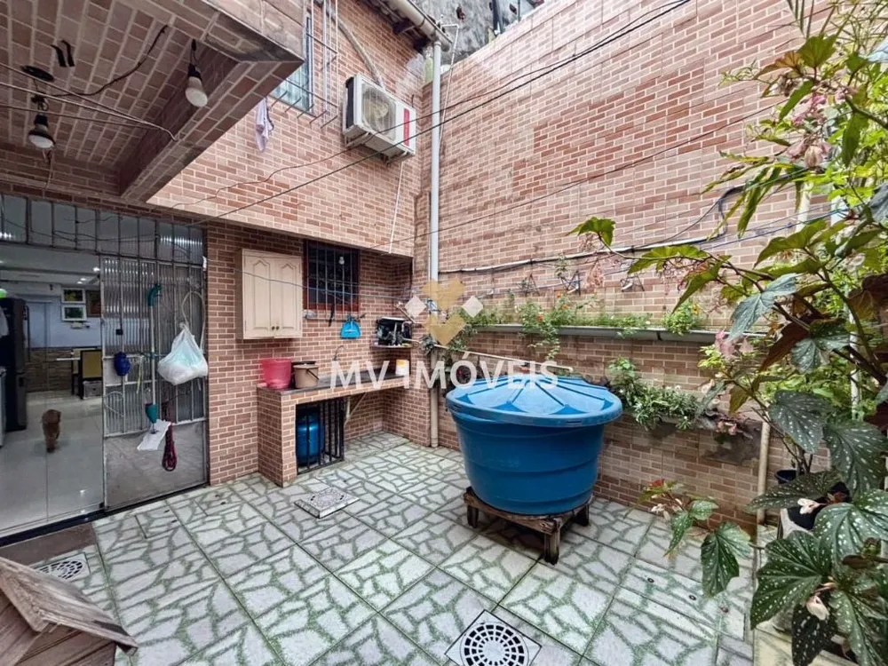 Casa, 5 quartos, 220 m² - Foto 1