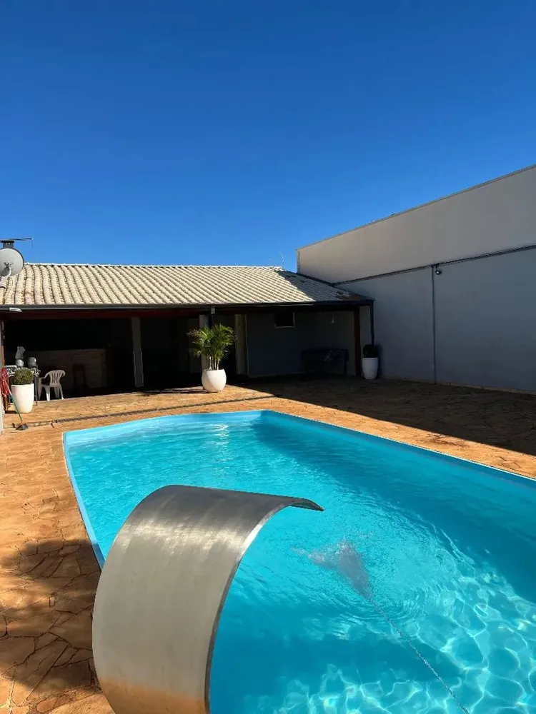 Casa, 1 quarto, 250 m² - Foto 1