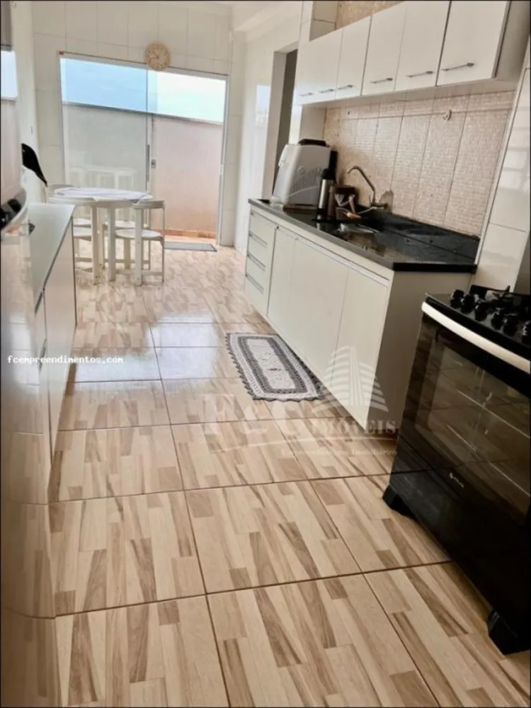 Casa, 3 quartos, 200 m² - Foto 10