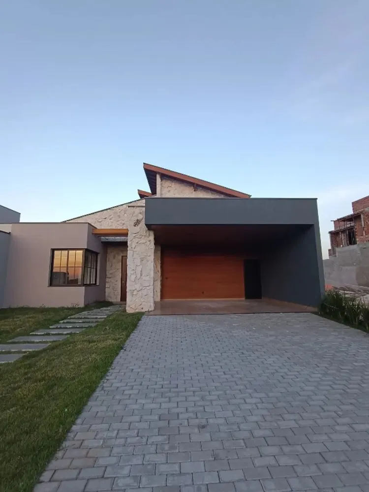 Casa, 3 quartos, 176 m² - Foto 1