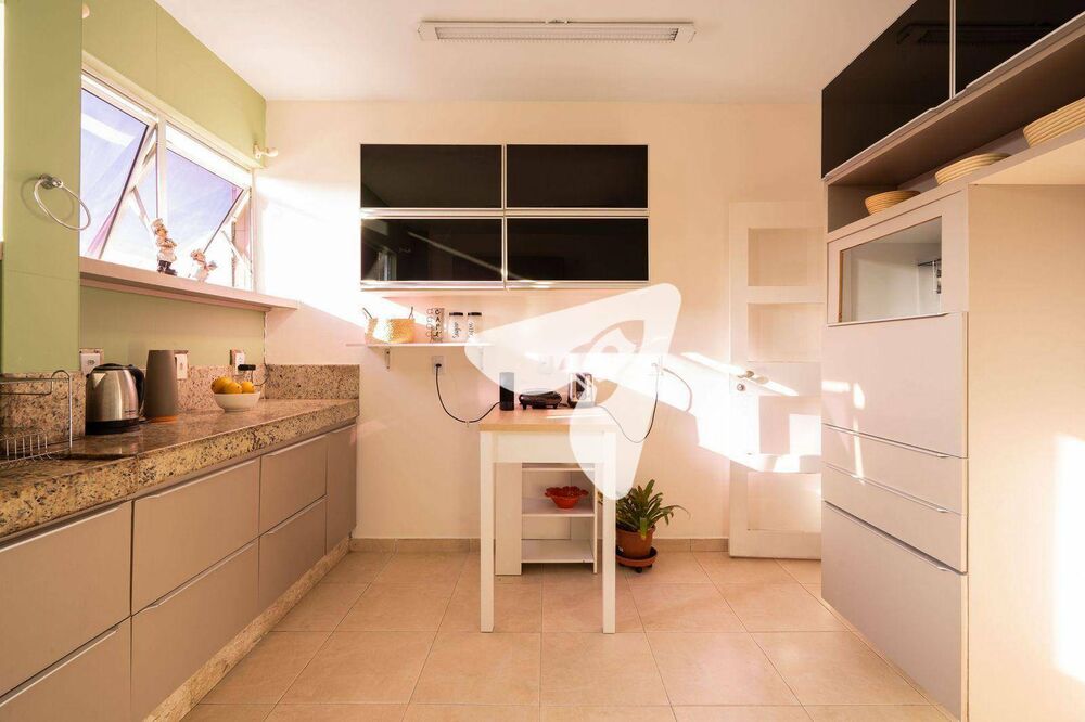 Cobertura à venda com 3 quartos, 250m² - Foto 6
