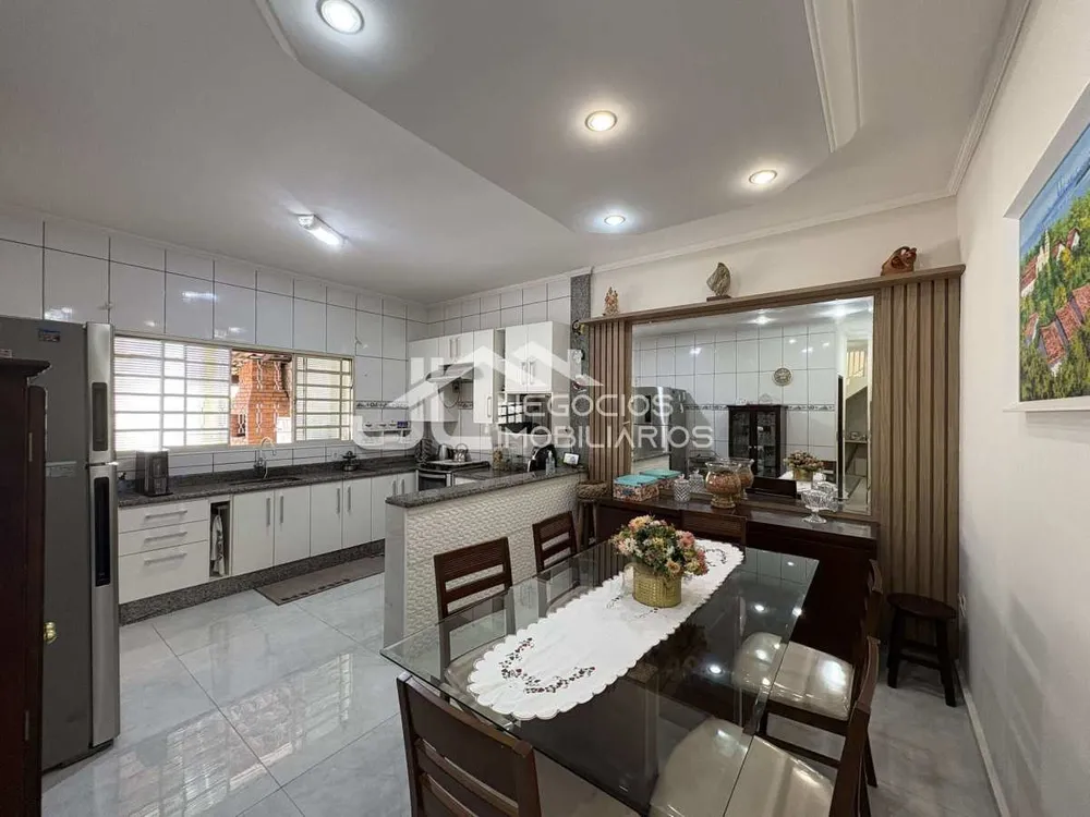 Casa, 2 quartos, 180 m² - Foto 5