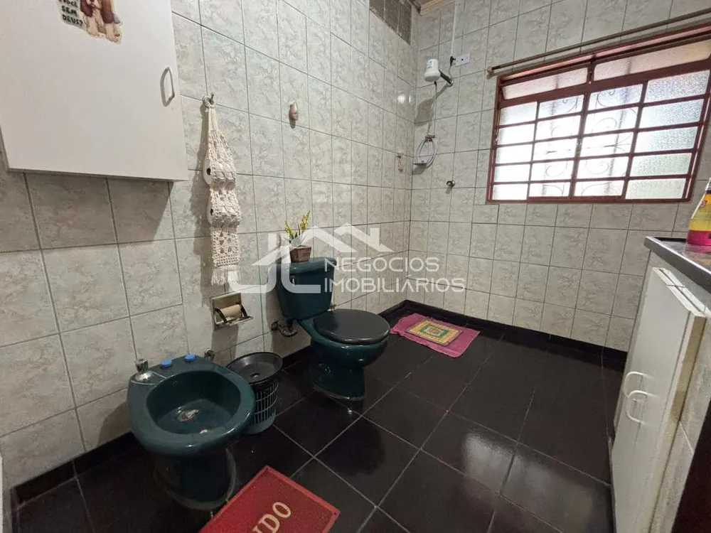 Casa, 3 quartos, 245 m² - Foto 3