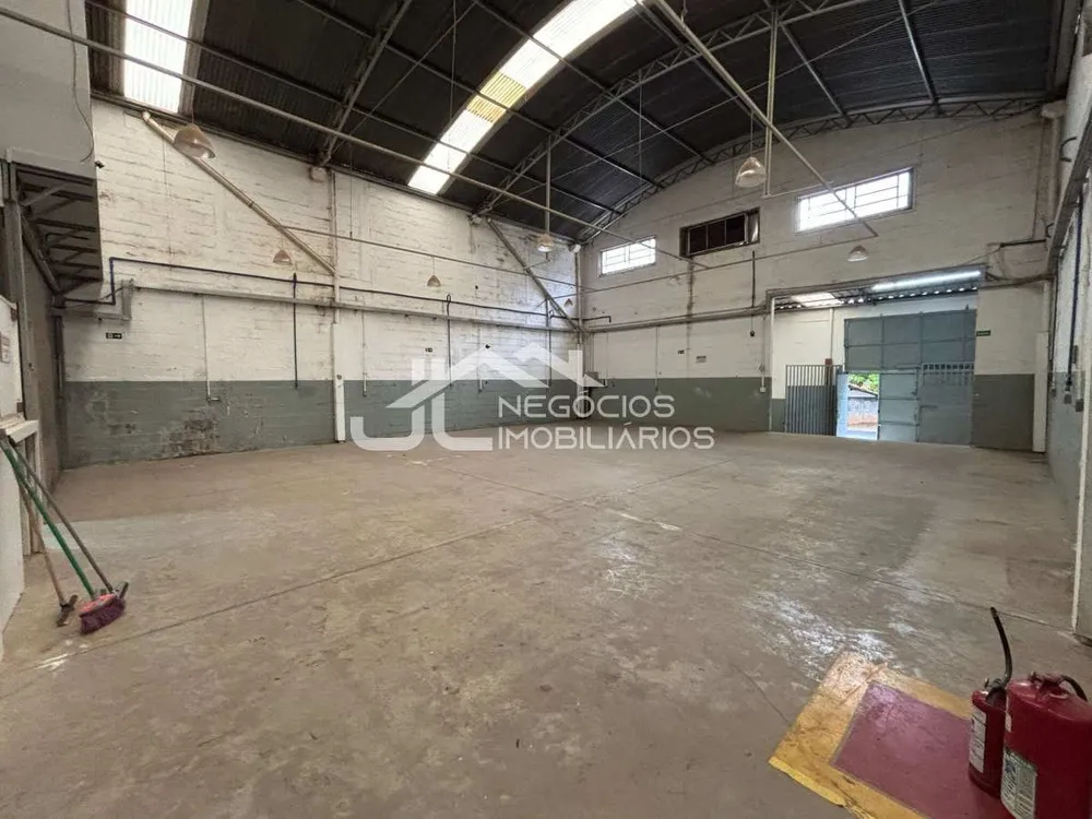 Depósito-Galpão, 594 m² - Foto 1