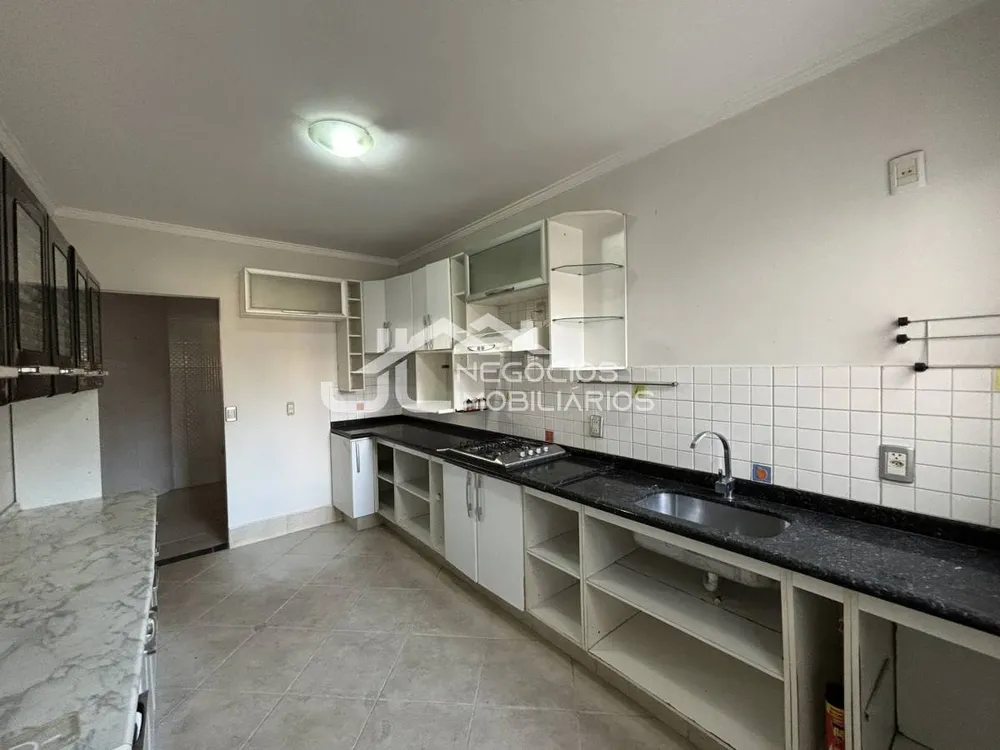 Casa, 3 quartos, 250 m² - Foto 7