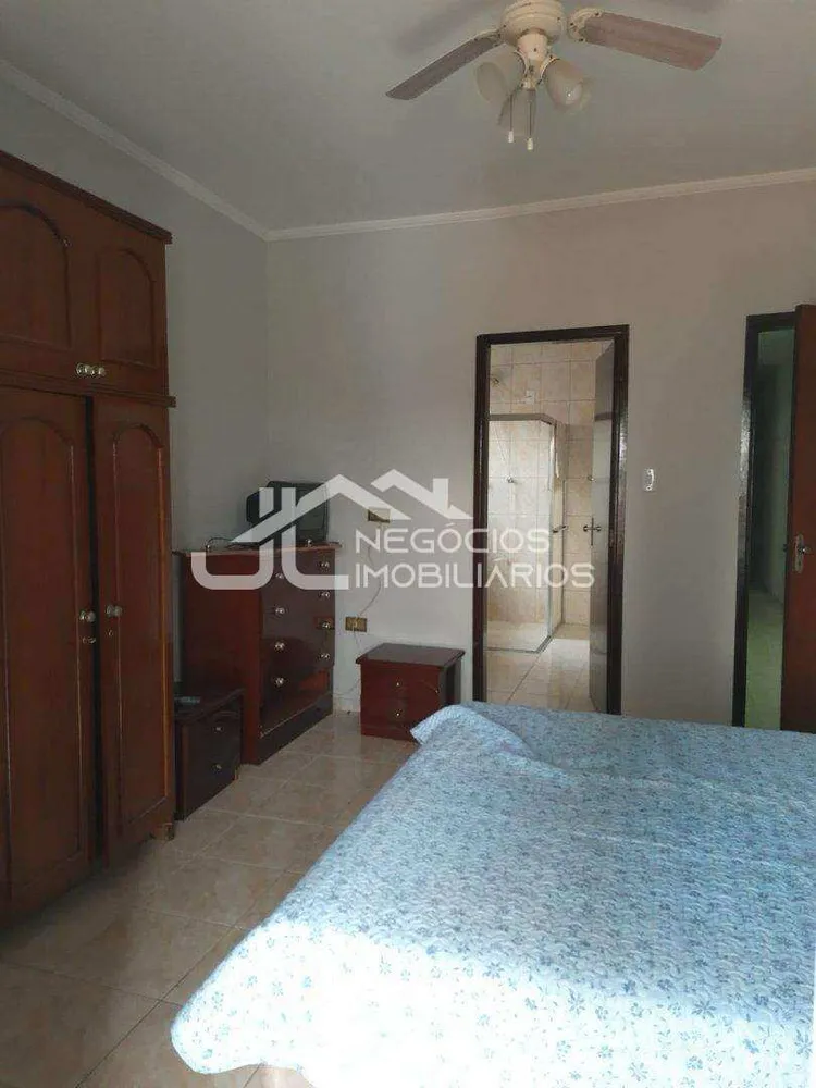 Casa, 3 quartos, 243 m² - Foto 2