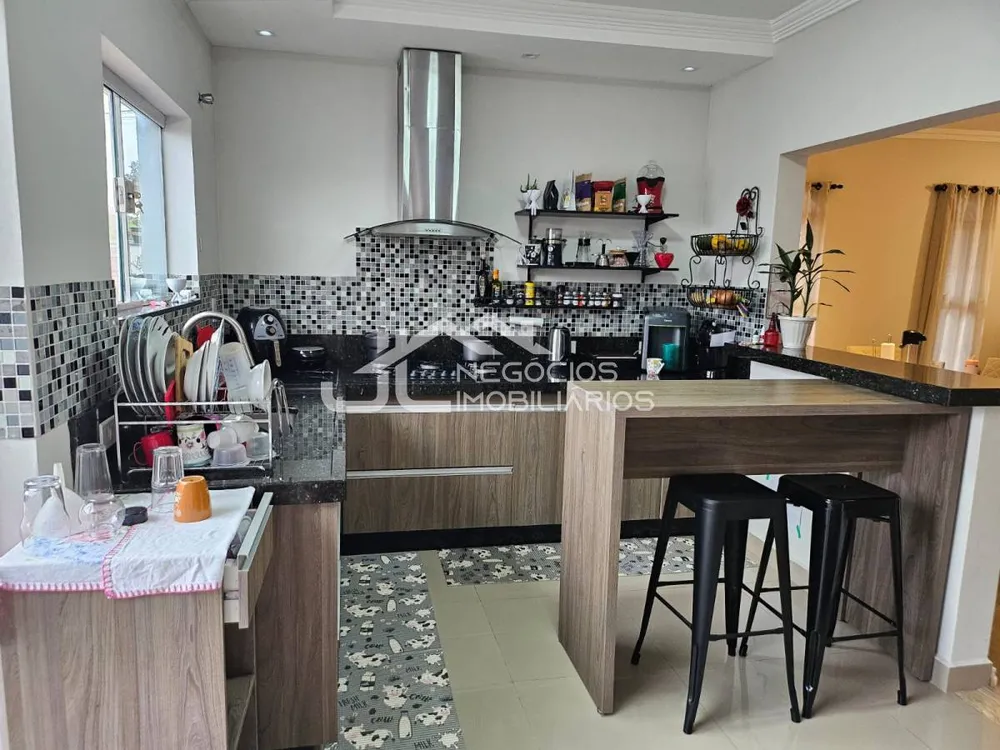 Casa, 4 quartos, 190 m² - Foto 3