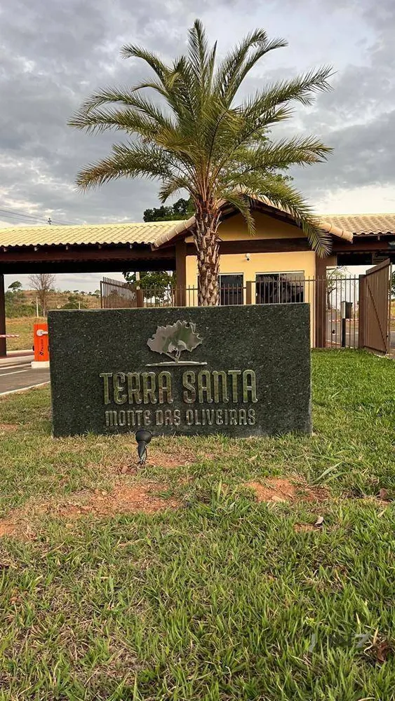 Loteamento e Condomínio, 1700 m² - Foto 1