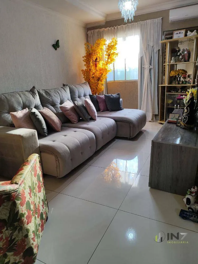 Casa, 3 quartos, 177 m² - Foto 1