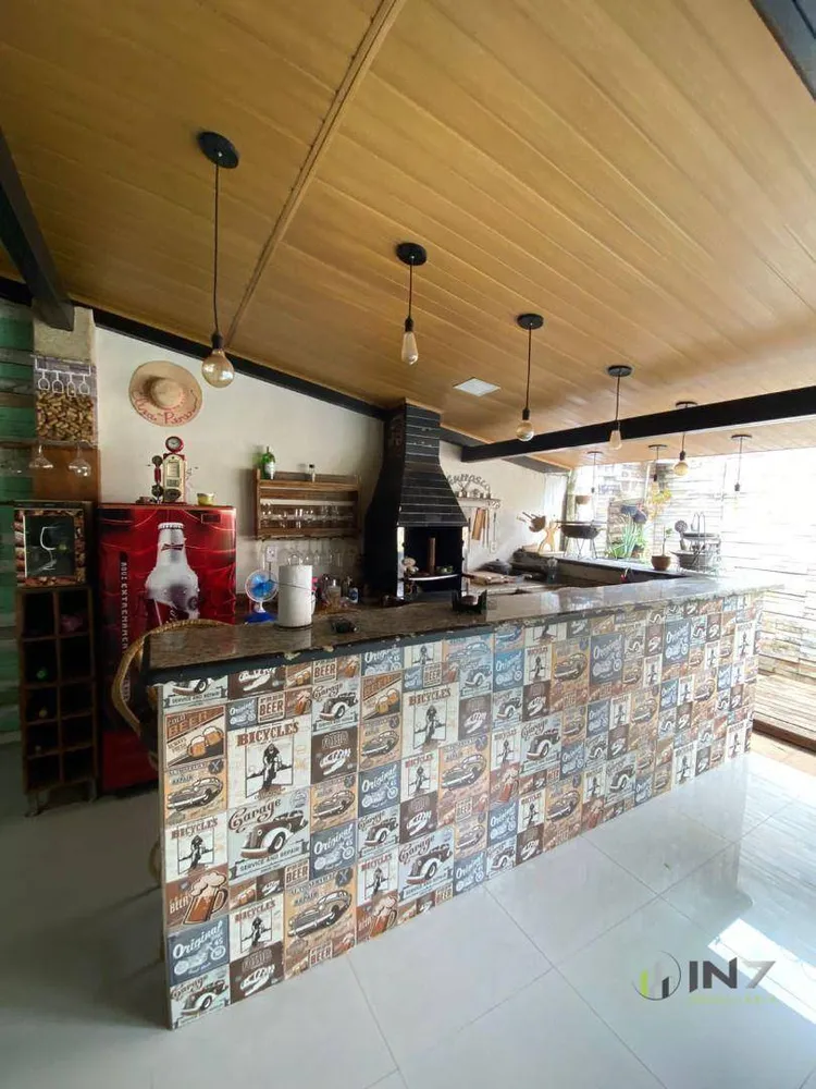 Casa, 3 quartos, 288 m² - Foto 1