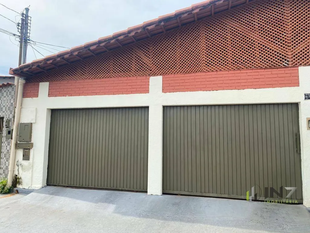 Casa, 4 quartos, 303 m² - Foto 2