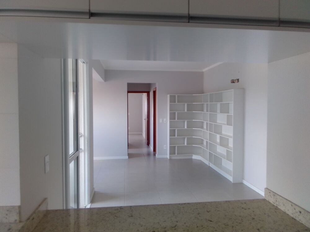 Apartamento para alugar com 2 quartos, 87m² - Foto 4