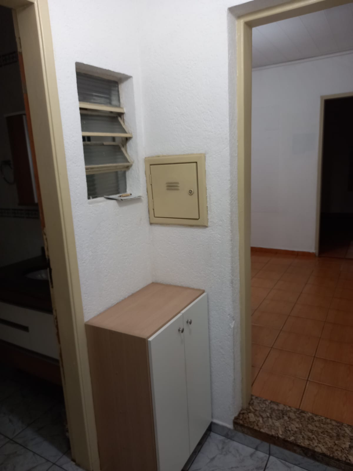 Casa para alugar com 2 quartos, 40m² - Foto 1