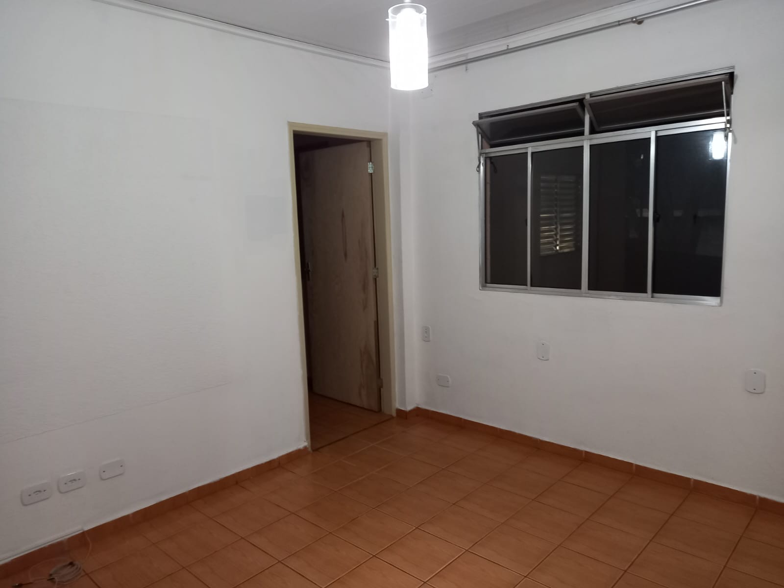 Casa para alugar com 2 quartos, 40m² - Foto 6