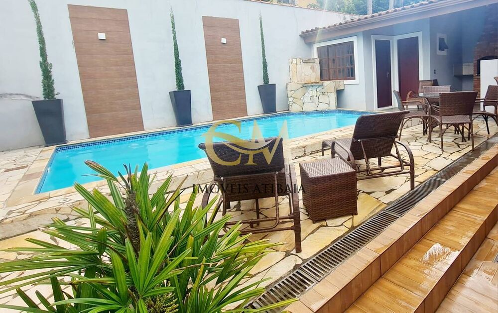 Casa para alugar com 3 quartos, 275m² - Foto 1