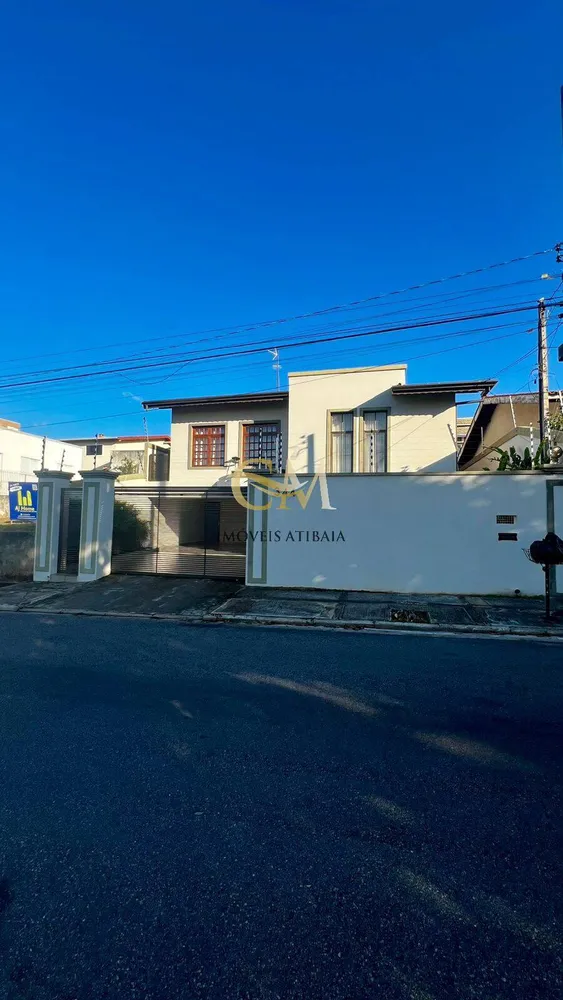 Casa, 3 quartos, 318 m² - Foto 1