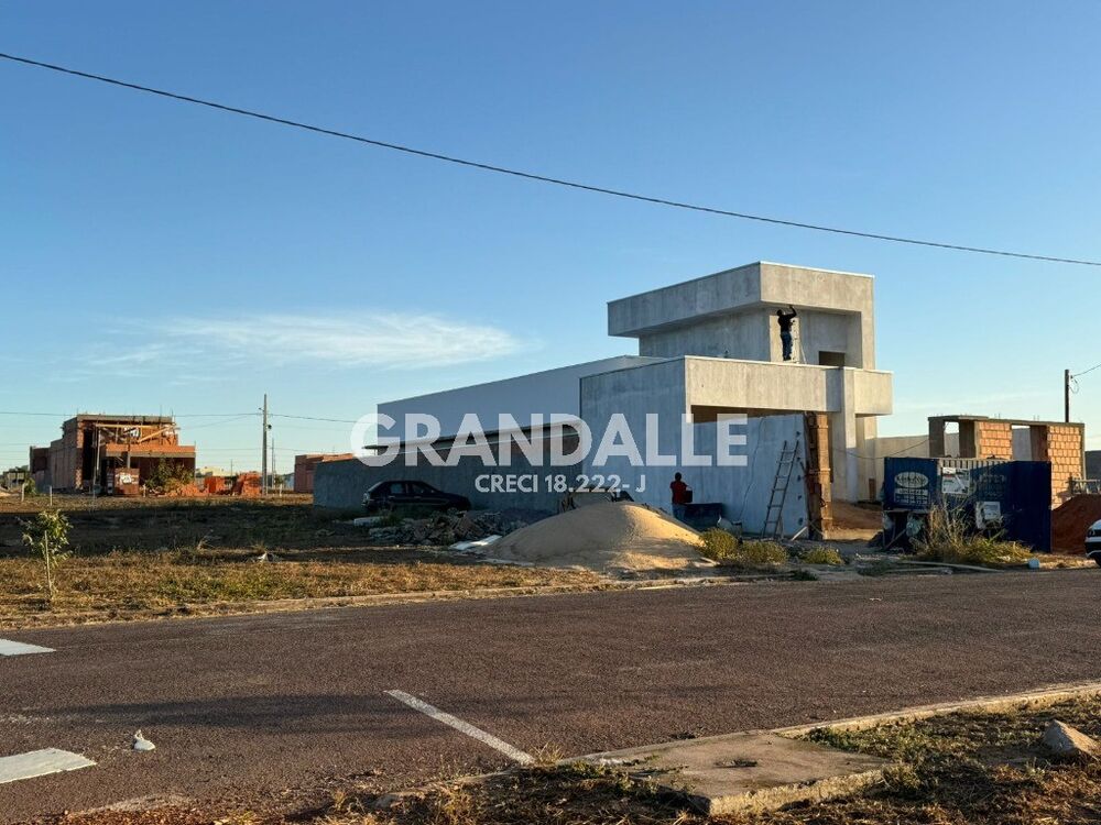 Casa à venda com 3 quartos, 340m² - Foto 3