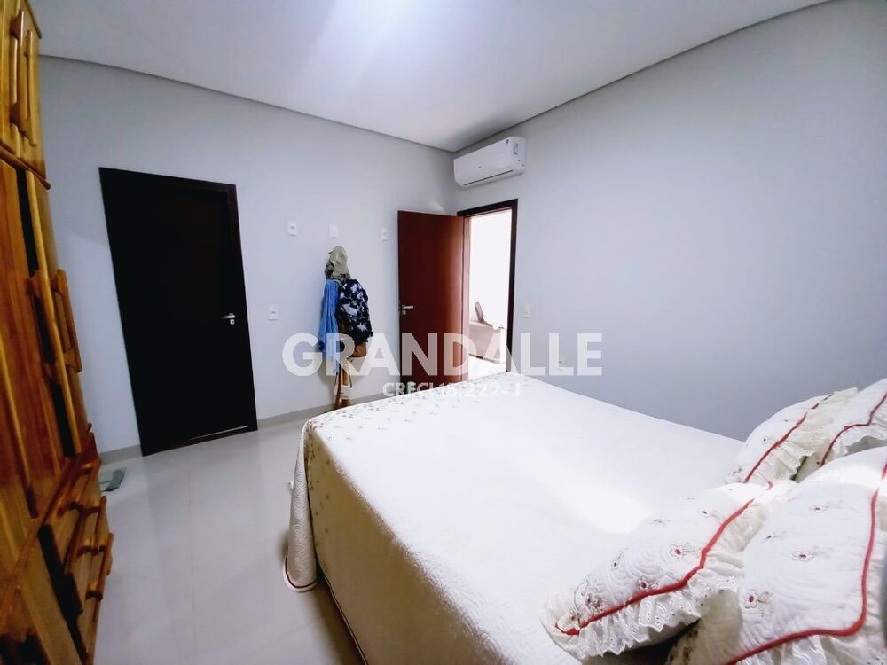Casa à venda com 3 quartos - Foto 2