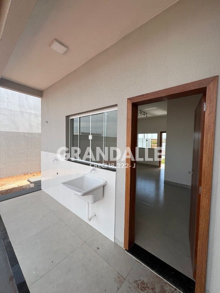 Casa à venda com 2 quartos, 240m² - Foto 5
