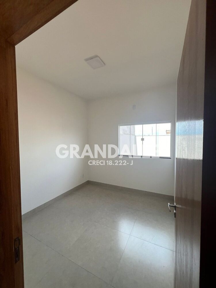 Casa à venda com 2 quartos, 240m² - Foto 7