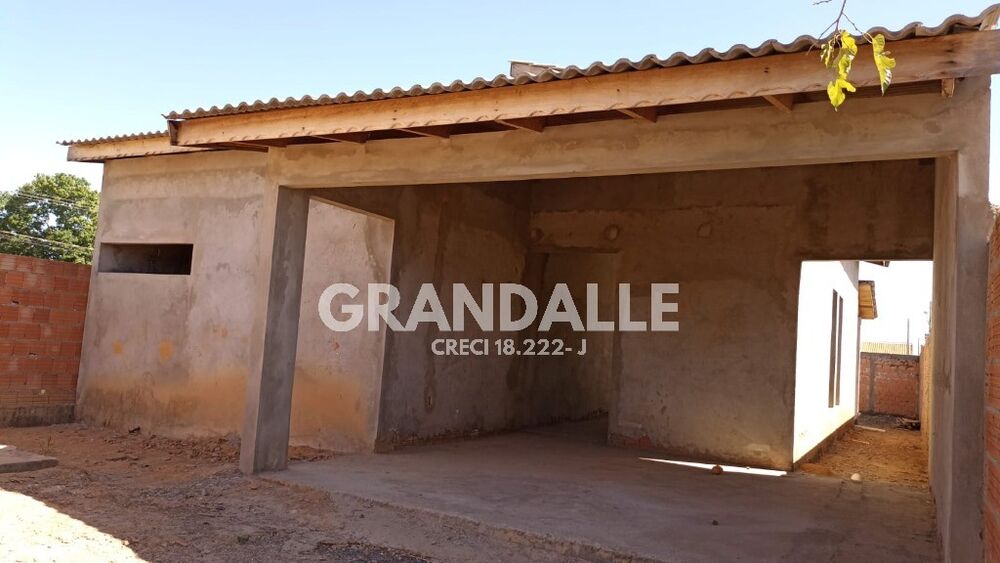 Casa à venda com 2 quartos, 128m² - Foto 1