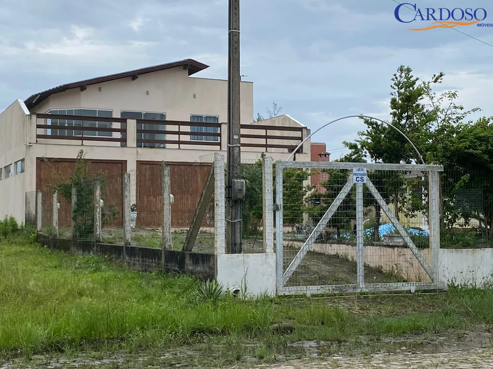 Sobrado à venda com 3 quartos, 200m² - Foto 1