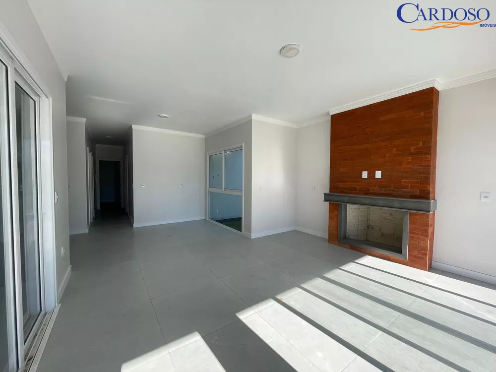 Casa à venda com 3 quartos, 138m² - Foto 3