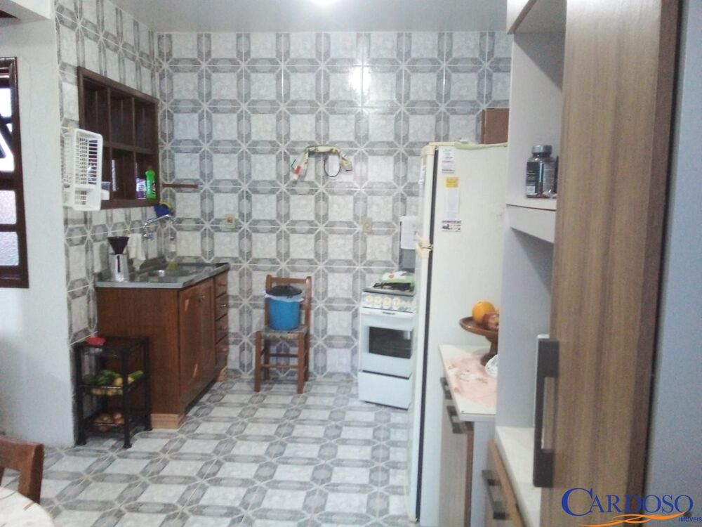 Casa à venda com 6 quartos, 179m² - Foto 5