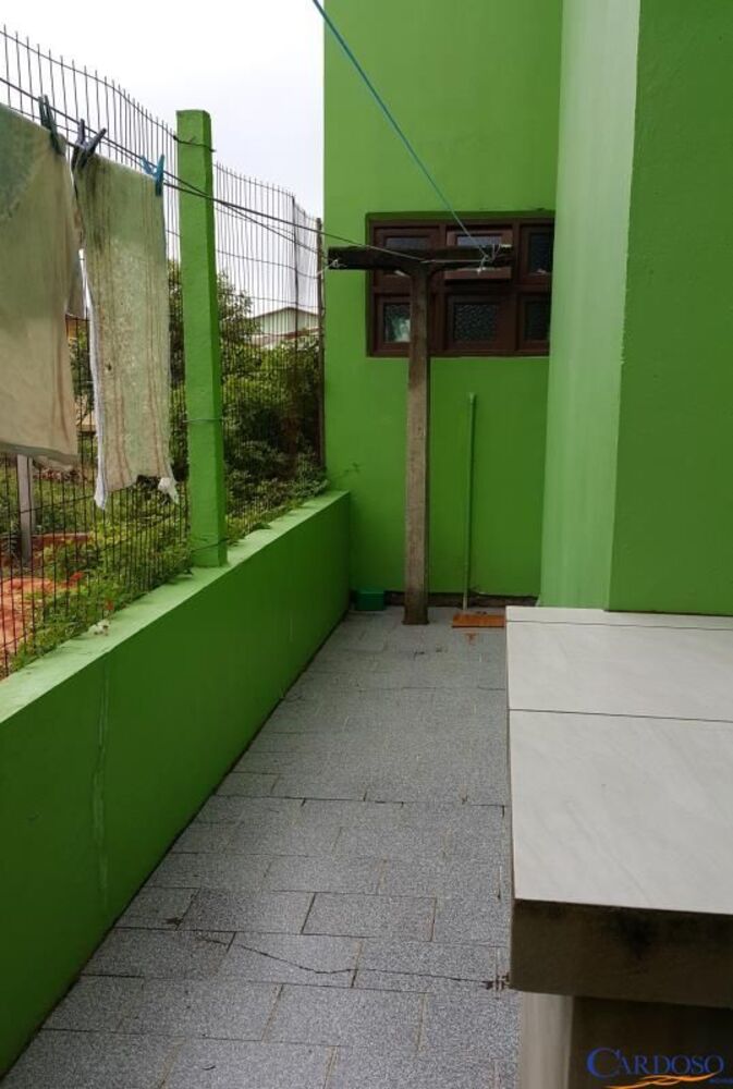 Casa à venda com 6 quartos, 179m² - Foto 7