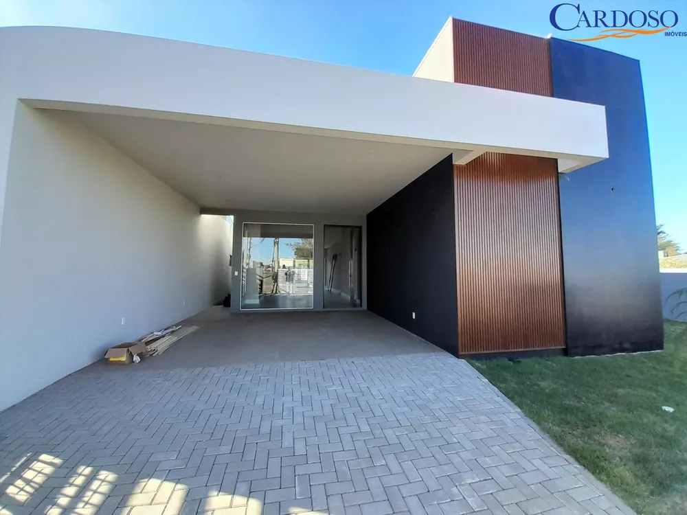 Casa à venda com 3 quartos, 157m² - Foto 1