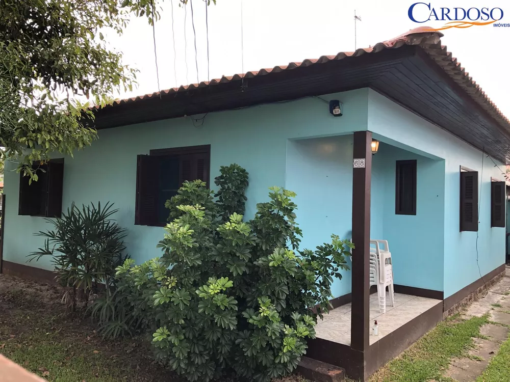 Casa à venda com 5 quartos, 230m² - Foto 1