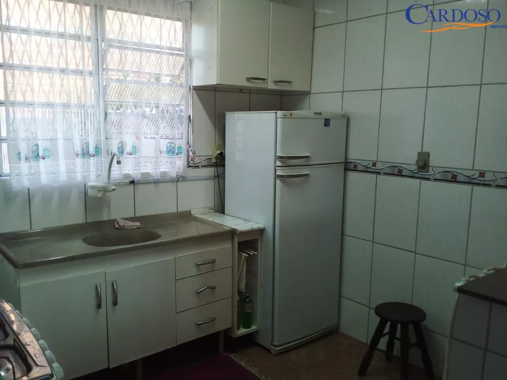 Casa à venda com 3 quartos, 80m² - Foto 5