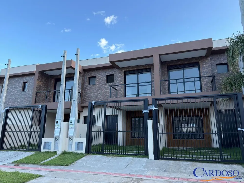 Sobrado, 2 quartos, 8399 m² - Foto 1