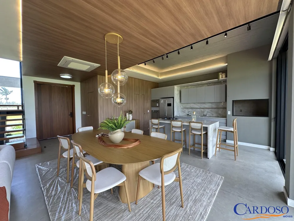 Casa, 3 quartos, 229 m² - Foto 4