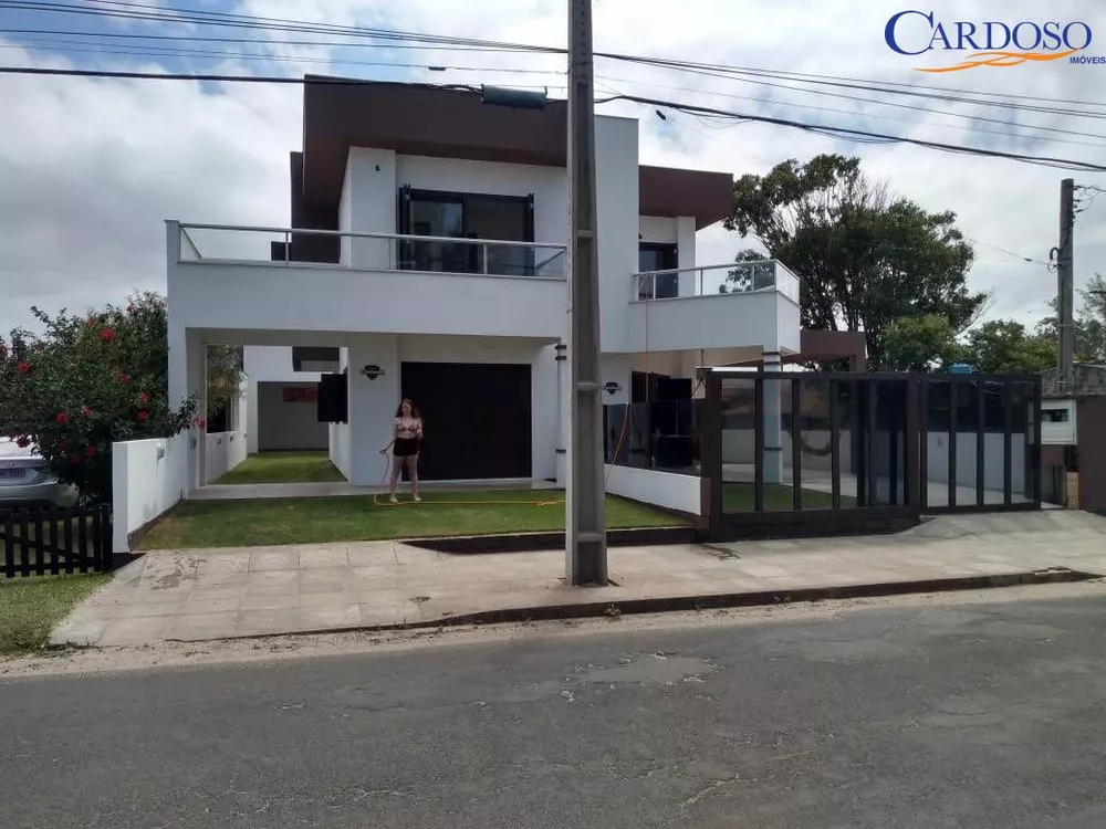 Sobrado à venda com 3 quartos, 350m² - Foto 1